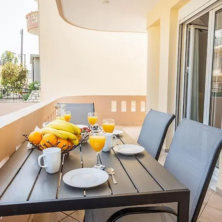 Apartman Brand New Lovely Lux 2 Bedroom Apt,balcony,parking *