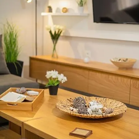 Brand New Lovely Lux 2 Bedroom Apt,balcony,parking