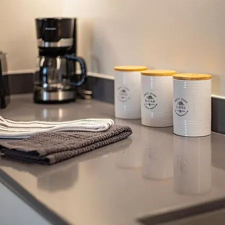 Brand New Lovely Lux 2 Bedroom Apt,balcony,parking